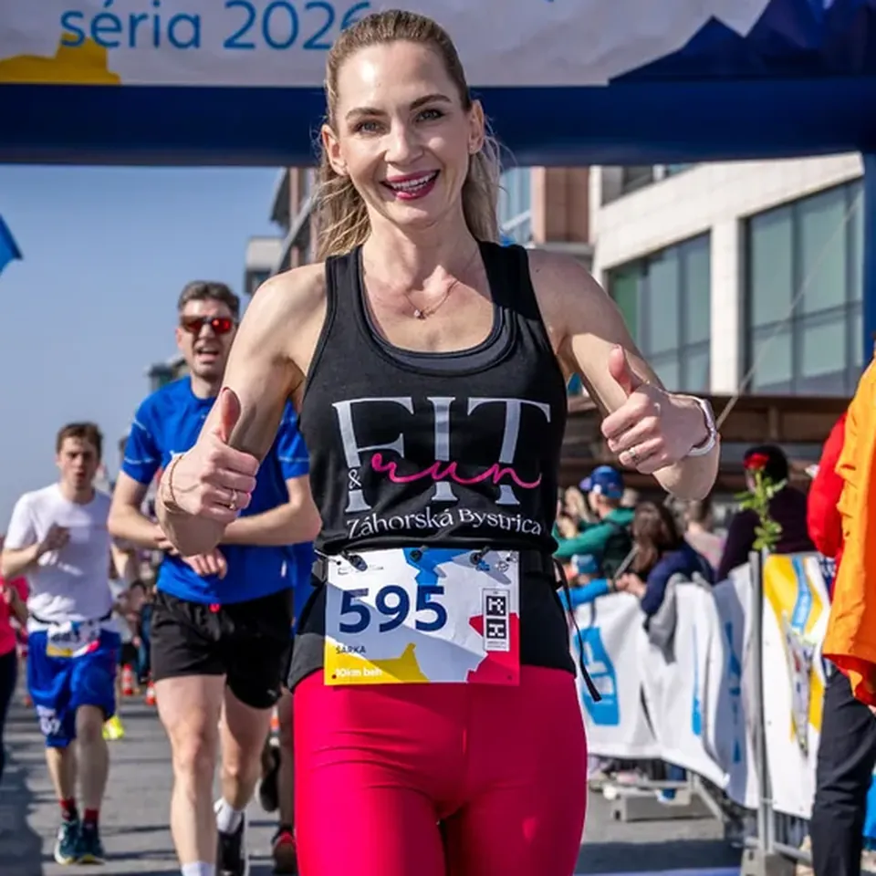 Bežkyňa s číslom 595 v cieli ČSOB zimnej série