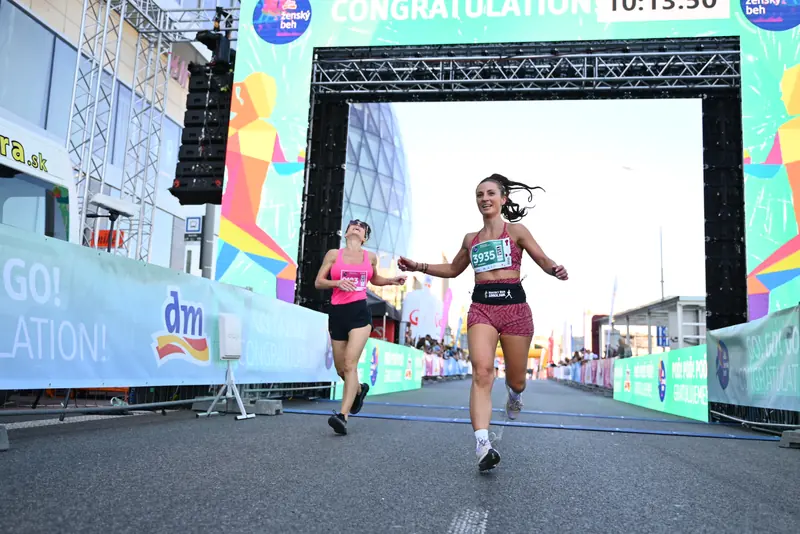 dm women's run 2025 – event photo